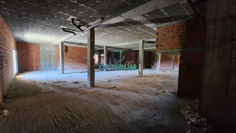 Foto 6125c844-29a8-459a-a8d5-1617a04176d3. Local comercial en xesteira 4 se vende amplio local comercial en rúa xesteira, bertamiráns , a coruña en Ames