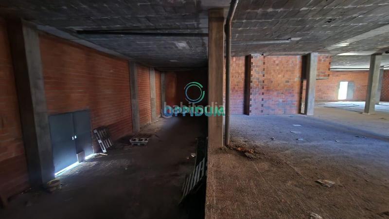 Foto b2788dcd-a124-4221-ba42-8ccffe301241. Local comercial en xesteira 4 se vende amplio local comercial en rúa xesteira, bertamiráns , a coruña en Ames