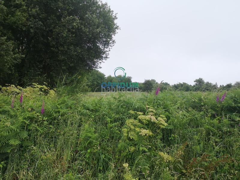 Foto 0559b240-96c9-4441-918f-d1b4a53f6046. Terreno residenziale in calle calle da campiña in Santiago de Compostela