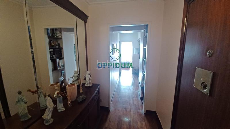Foto 1f5cdbb9-a61d-48eb-b164-90e28fbfab58. Piso  en venta en zona bien comunicada de a coruña con vistas despejadas y todos los servicios cerca en Coruña (A)