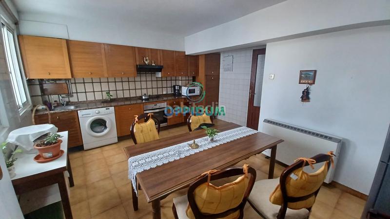 Foto 618ac244-7c8d-4841-90f1-2fa8808ffa07. Piso  en venta en zona bien comunicada de a coruña con vistas despejadas y todos los servicios cerca en Coruña (A)