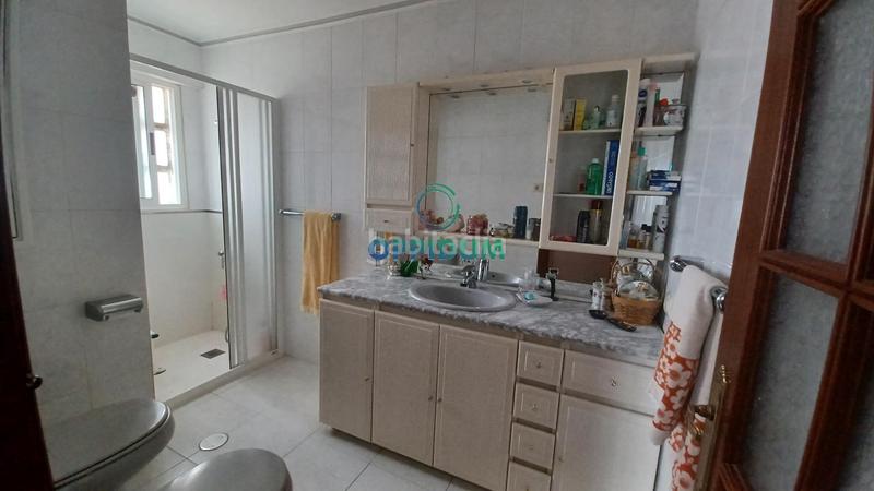 Foto 6385e392-34fb-4651-bc55-4ba8d9717d28. Piso  en venta en zona bien comunicada de a coruña con vistas despejadas y todos los servicios cerca en Coruña (A)