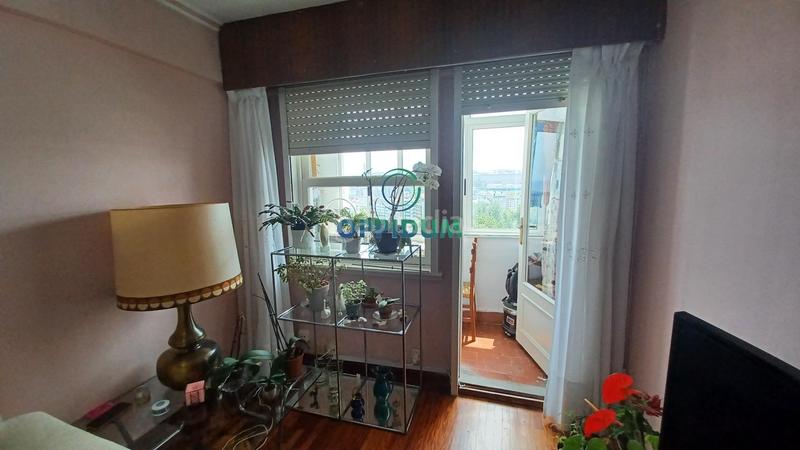Foto 733b7a50-7187-4b82-aa5d-6ac07f2a1961. Piso  en venta en zona bien comunicada de a coruña con vistas despejadas y todos los servicios cerca en Coruña (A)