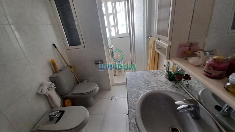 Foto a2b4ce7e-7be4-4475-9bd1-8d72fe54a604. Piso  en venta en zona bien comunicada de a coruña con vistas despejadas y todos los servicios cerca en Coruña (A)