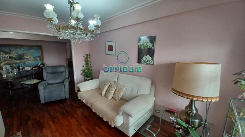 Foto d2bde4bc-2bb6-4783-aa00-d310efde5c63. Piso  en venta en zona bien comunicada de a coruña con vistas despejadas y todos los servicios cerca en Coruña (A)