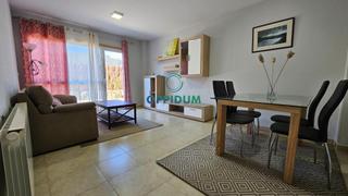 Miete Appartement in Miño. Alquiler de temporada de apartamento en miño con terraza y jardi