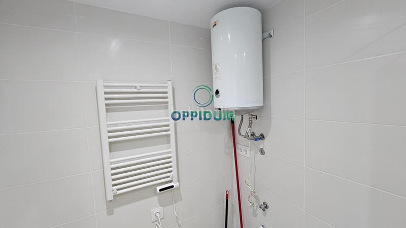 Foto 06b4b3af-6860-4af5-bb48-4805c443a710. Apartamento venta apartamento en el orzán, a coruña en Coruña (A)