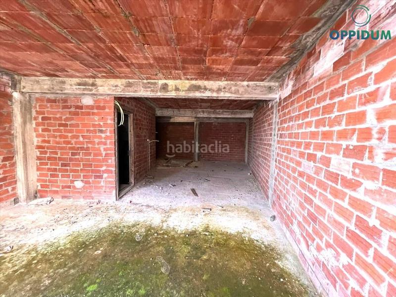 Foto 079baddb-d85a-44ef-95ee-759c17dc6e39. Edificio en agra rio 22 edificio obra parada en malpica en Malpica de Bergantiños