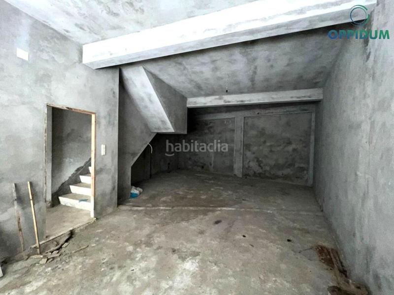 Foto 53523d26-3084-41dd-805d-b059d0cf5419. Edificio en agra rio 22 edificio obra parada en malpica en Malpica de Bergantiños