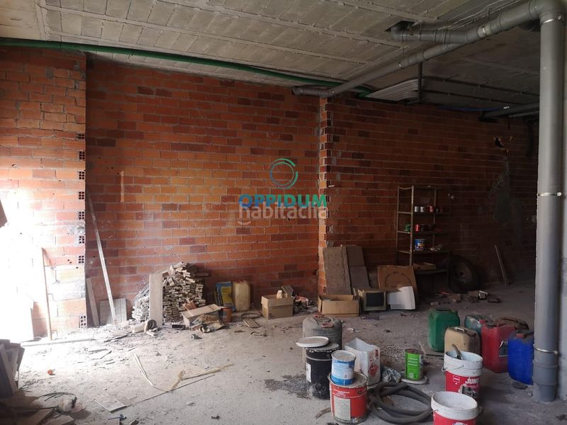 Foto 0cd5af95-0808-4765-b44c-8ecb8c31f8b5. Local comercial a calle piñeiral 15 a Arzúa