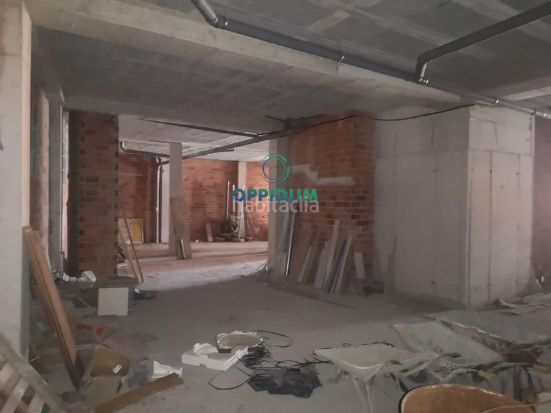 Foto acef964f-a8bd-401f-ad0a-0a0866bc6ff1. Local comercial a calle piñeiral 15 a Arzúa