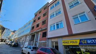 Edificio en Calle de la concordia. Edificio en venta en el centro de ortigueira, a coruña