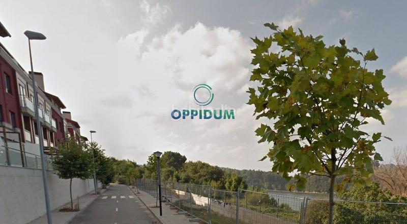Foto 5635f1b1-b58b-44c0-b032-6fe1cd41af43. Bureau avec parking dans Miño