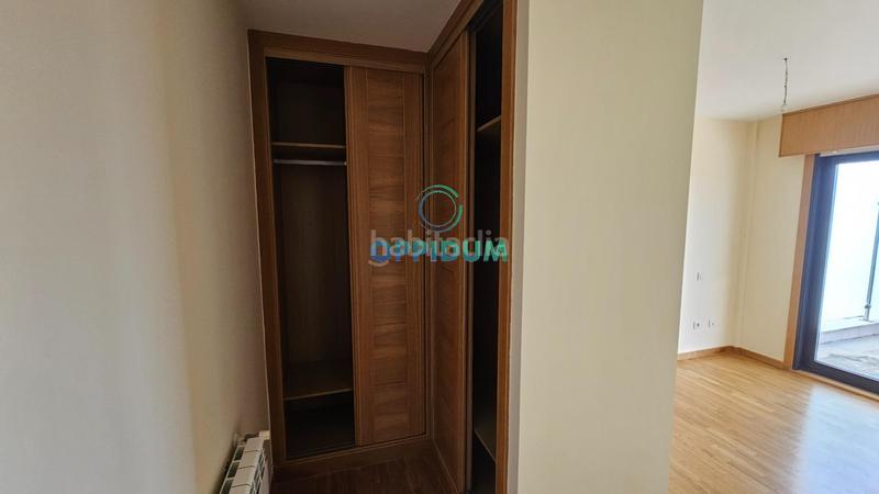 Foto 5ffc5a2a-990a-4784-b187-4468ee77630c. Office space in travesía francisco garcia picos 10 in Miño