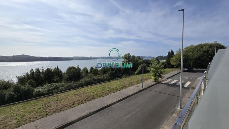 Foto 6a2ed69a-b227-4056-981e-c1debd6aa10d. Bureau avec parking dans Miño