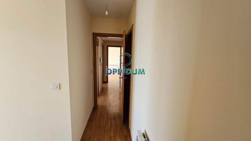 Foto 9a25597e-963d-428a-8133-0b08d15bedc9. Office space in travesía francisco garcia picos 10 in Miño