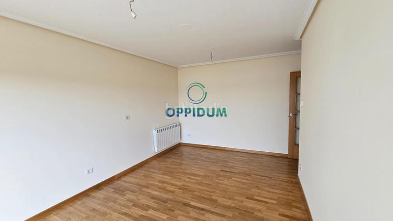 Foto a05c693d-0243-499d-9b6f-efac35972a87. Office space in travesía francisco garcia picos 10 in Miño