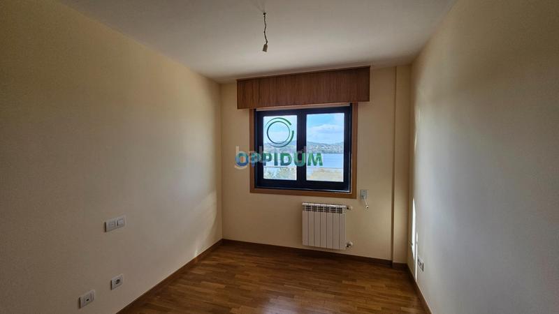 Foto a49bbe14-e850-4f27-b6a4-4d70a8e91e06. Office space in travesía francisco garcia picos 10 in Miño