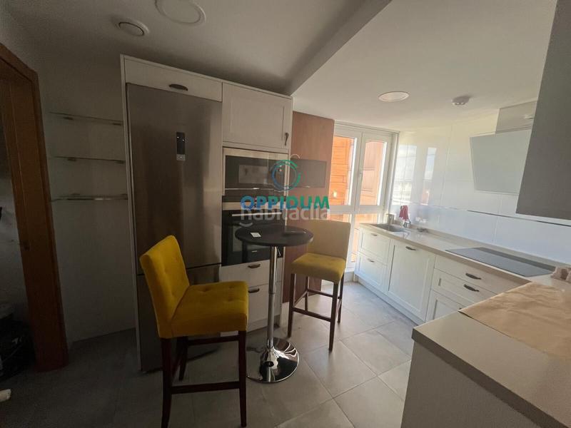 Foto 0071f9cb-1965-4fe2-b556-4e130083e03b. Rent penthouse with parking pool in A Milagrosa Lugo