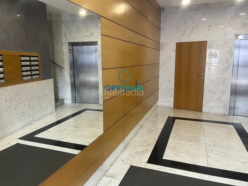 Foto 2793fdee-164a-4daf-af0b-d540394841ee. Rent penthouse with parking pool in A Milagrosa Lugo