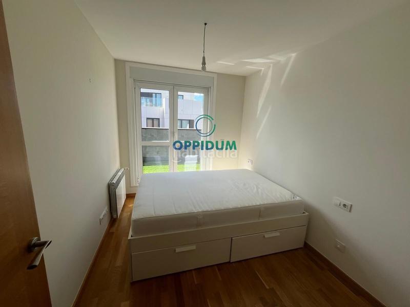 Foto a98067dc-2b02-46fc-8717-dc457f96317c. Rent penthouse with parking pool in A Milagrosa Lugo