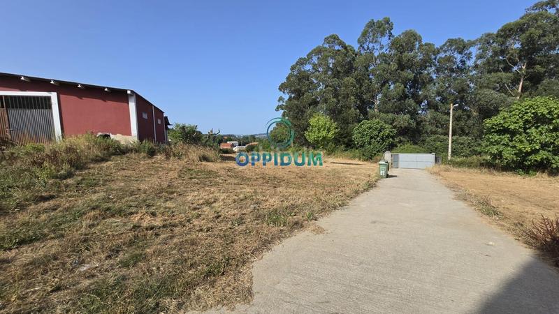 Foto 1c9793bc-ef7a-4b41-a95a-97d04c51d905. House with parking pool in Cambre