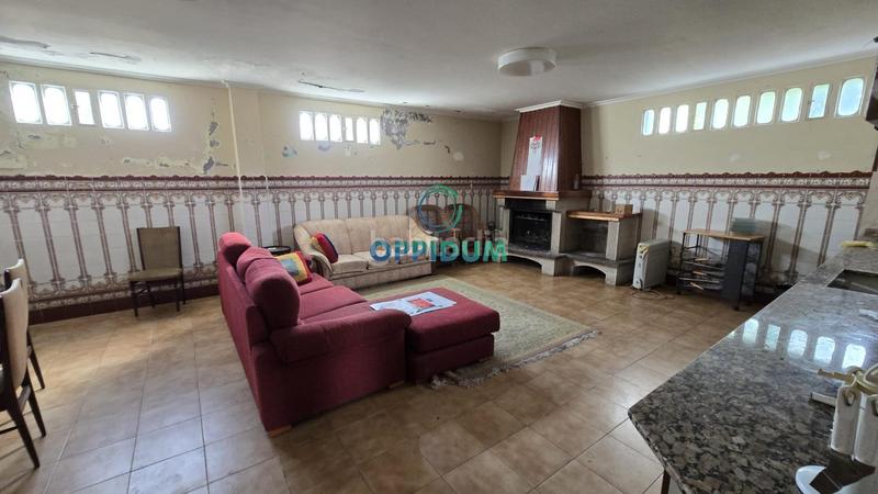 Foto 79f7070c-ea85-48bd-aebc-9273126783aa. House with parking pool in Cambre