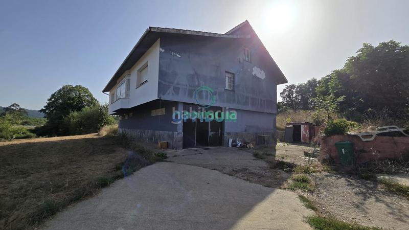 Foto ecc159eb-8e7b-4b3c-8eae-81436b37ab44. House with parking pool in Cambre