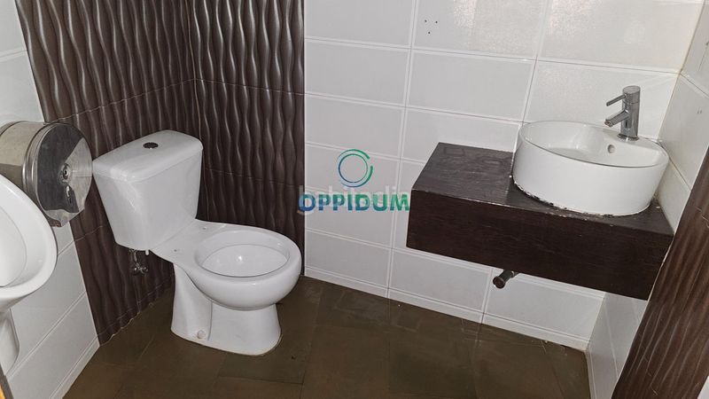 Foto 4c598f75-9057-4782-b094-7f0e4eeb8b07. Local comercial a bella avenida 6 a Os Mallos Coruña (A)