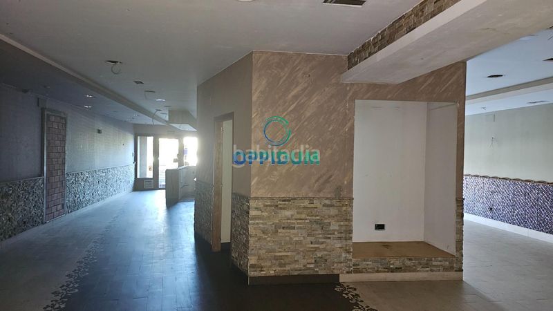 Foto 9fb5bc48-eda4-4475-9932-730b03cd1455. Local comercial a bella avenida 6 a Os Mallos Coruña (A)