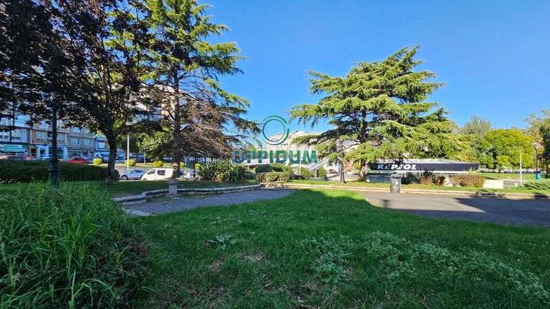 Foto abb77160-a289-4377-bc01-f9067f633e4d. Local comercial a bella avenida 6 a Os Mallos Coruña (A)