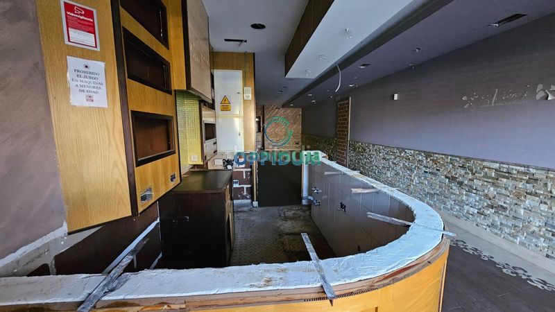 Foto f076c2f4-7b2d-4339-a862-9010293b7551. Local comercial a bella avenida 6 a Os Mallos Coruña (A)