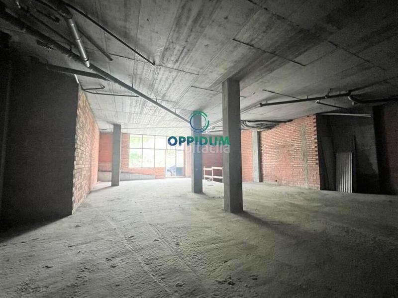 Foto 010d3de2-4f41-467b-b2ea-ea1d41457ccc. Local commercial dans rua al francisco j alvajar 14 dans Carral