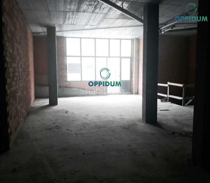 Foto 09810f48-5b18-4e17-b716-0a5b754d6e47. Local commercial dans rua al francisco j alvajar 14 dans Carral