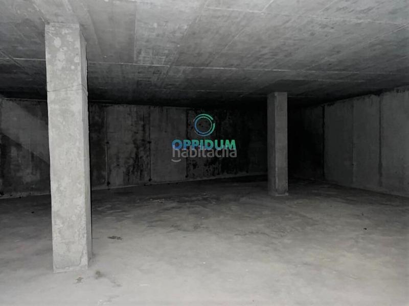 Foto 5e81d18f-aa56-4c8a-ae81-f7d74cec2736. Local commercial dans rua al francisco j alvajar 14 dans Carral