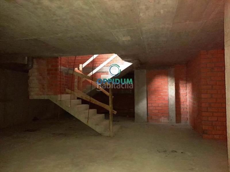 Foto 983ac32b-35fe-49f5-95aa-8a12e39505b6. Local commercial dans rua al francisco j alvajar 14 dans Carral