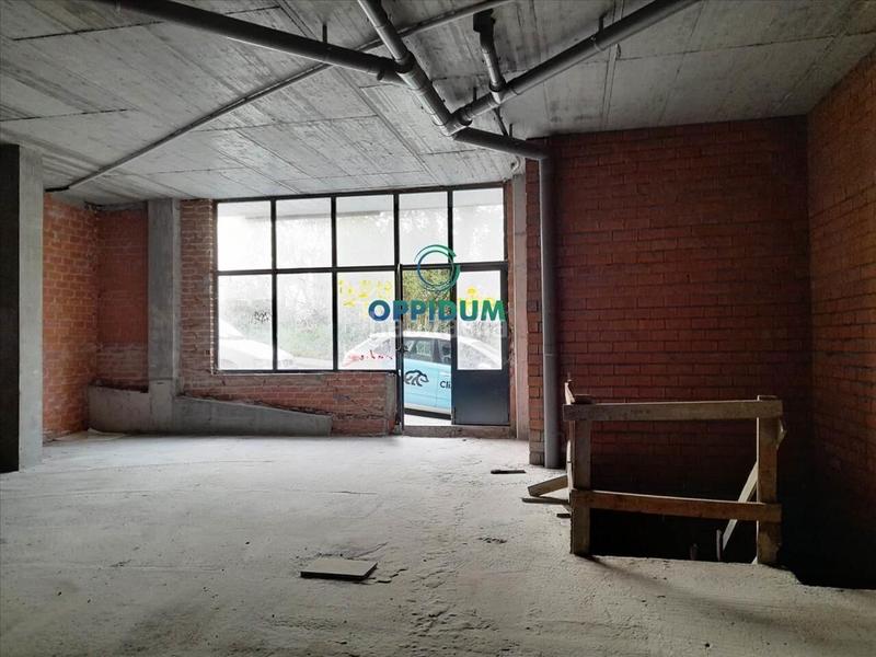 Foto 9fe944bd-7c8b-4e35-b416-36d578deed80. Local commercial dans rua al francisco j alvajar 14 dans Carral