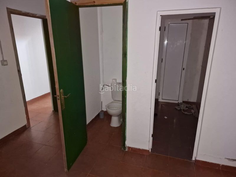Foto b124d63f-cebc-43b0-b5fc-c9db44ed3eb8. Local comercial a vicente risco 6 a Melide