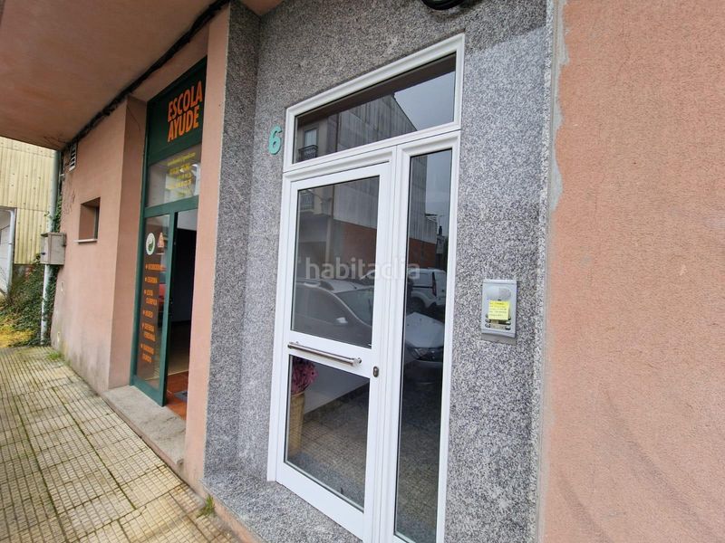 Foto cdfd8a79-18e9-469d-affb-d3e73da5ca1e. Local comercial a vicente risco 6 a Melide