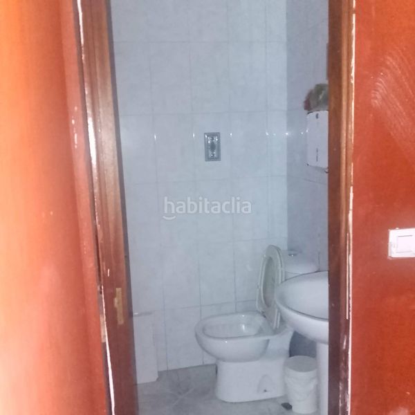 Foto d35b83a2-28ae-4b8d-af4b-b4188fdbe2a4. Lloguer local comercial a Cee