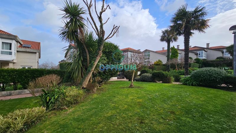 Foto 06003e36-b1c9-445b-a7b4-7f1c8094d144. Casa adossada a avenida da pasaxe 55 a Eirís Coruña (A)