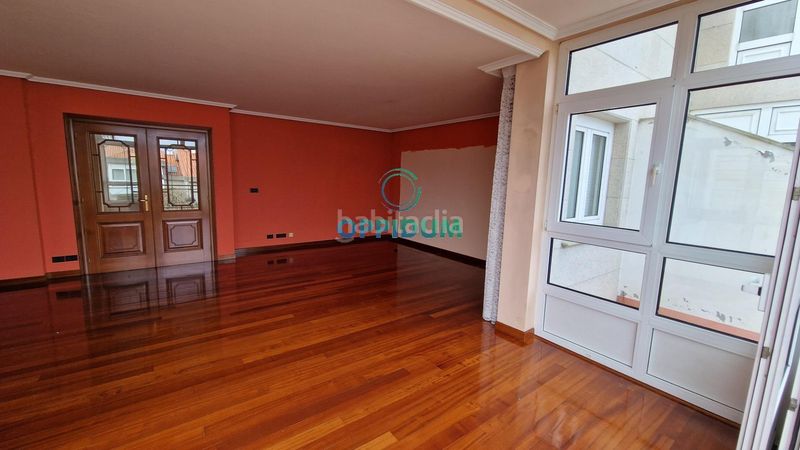 Foto 70a696e8-ada3-4b16-bfad-72e583f1a8ed. Casa adossada a avenida da pasaxe 55 a Eirís Coruña (A)