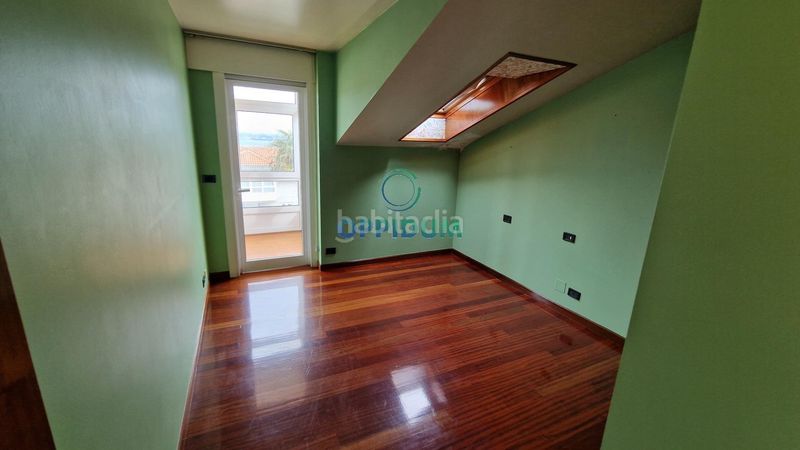 Foto 7e31133a-3e6e-4890-80d7-cdf09b128422. Casa adossada a avenida da pasaxe 55 a Eirís Coruña (A)