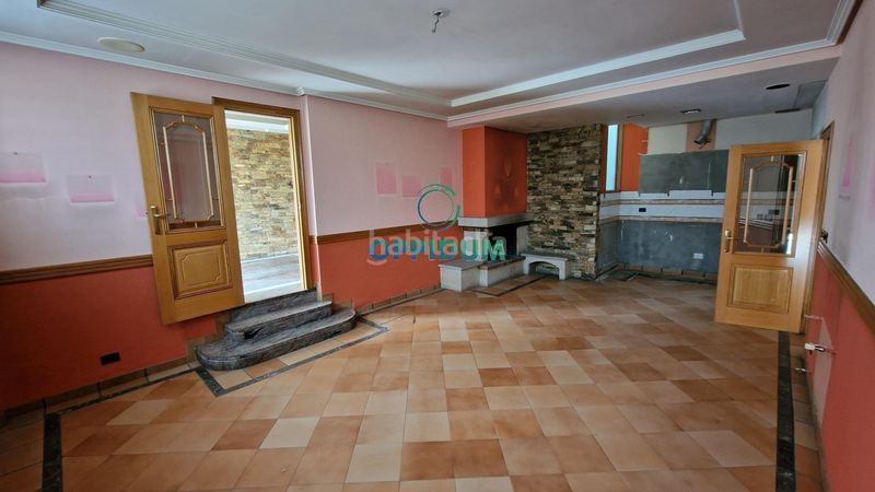 Foto 8a194bec-5623-4dd7-890a-70a778722831. Casa adossada a avenida da pasaxe 55 a Eirís Coruña (A)