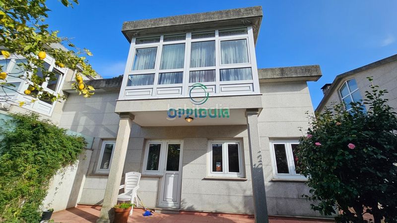 Foto d70183f5-a7f8-471b-9b31-0fed54edde08. Casa adossada a avenida da pasaxe 55 a Eirís Coruña (A)