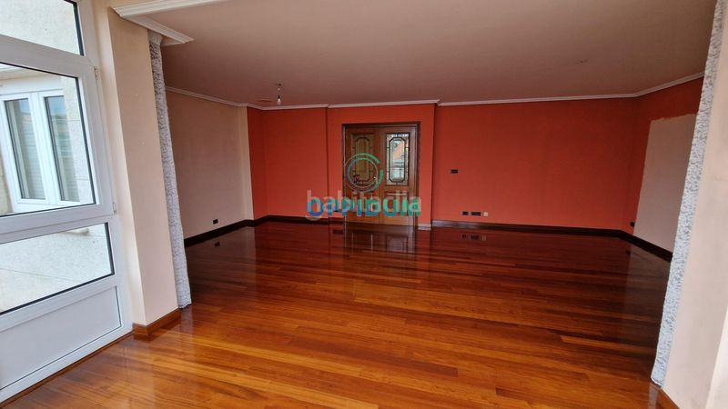 Foto e48be8b9-b195-4311-9b88-235194313c2c. Casa adossada a avenida da pasaxe 55 a Eirís Coruña (A)