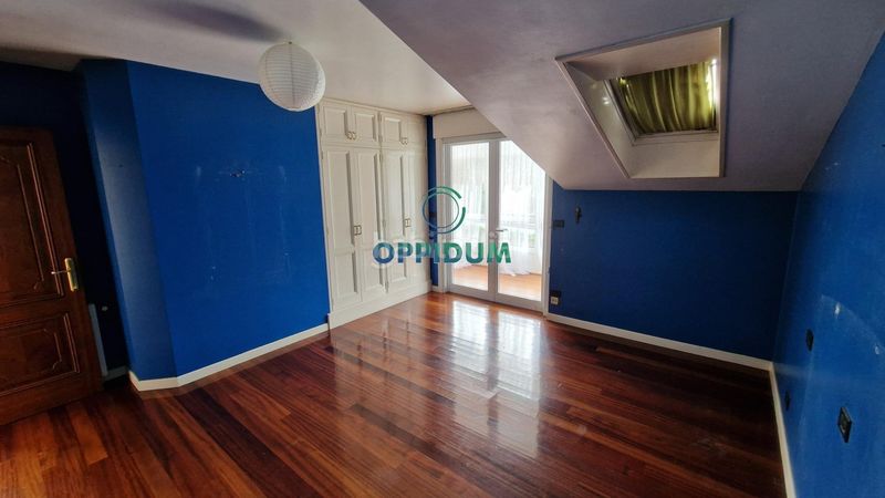 Foto f64d0227-a19f-4dce-b1a7-33c05b3df4a6. Casa adossada a avenida da pasaxe 55 a Eirís Coruña (A)