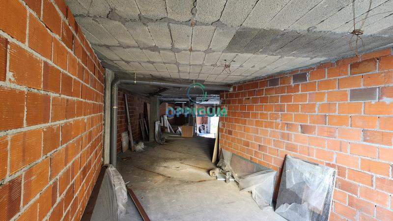 Foto 2a515240-c279-4bea-90fe-590d84c0ff68. Local comercial en calle calle rosalia castro 28 local en av. rosalía de castro, en Carral