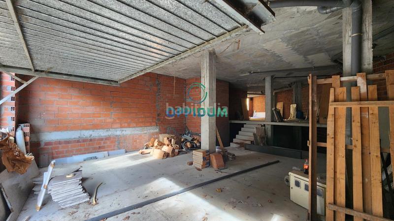 Foto ae36cd1d-9db8-4391-b68b-5a36528fb3fb. Local comercial en calle calle rosalia castro 28 local en av. rosalía de castro, en Carral