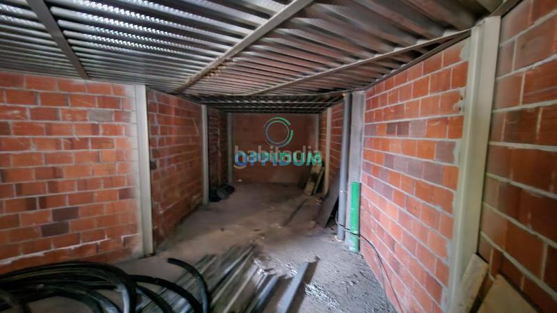 Foto f177aff1-97cb-45dd-a1af-836017051609. Local comercial en calle calle rosalia castro 28 local en av. rosalía de castro, en Carral